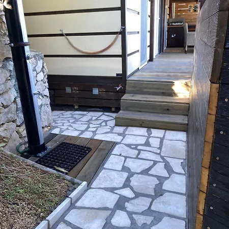 Mobile House On Drage *